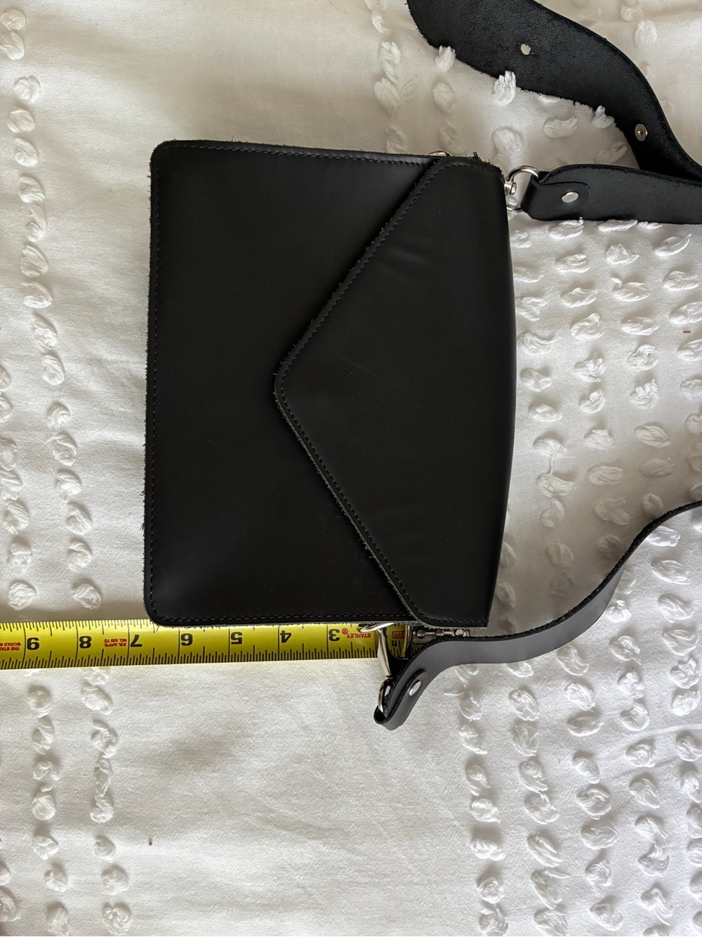 Black Leather Envelope Crossbody Bag - Picture 3 of 11